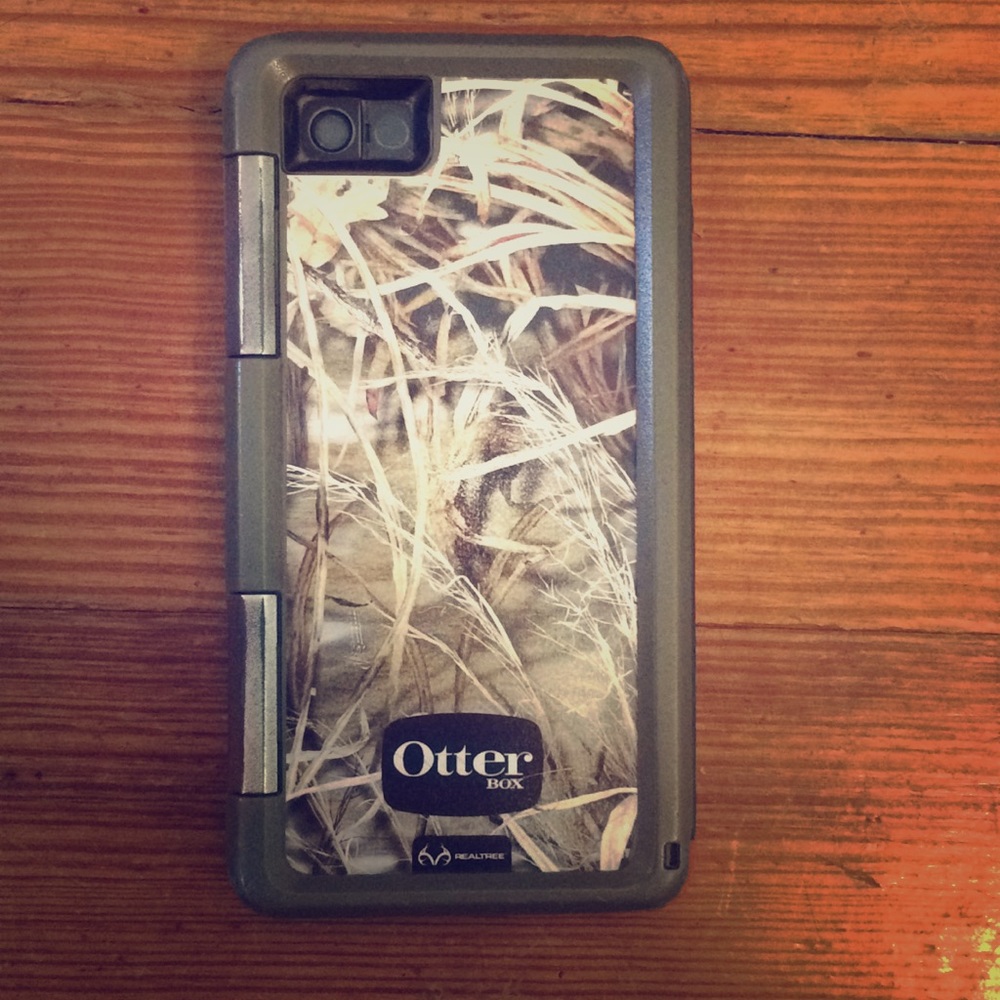 Otter Box Camo IPhone 5s case
